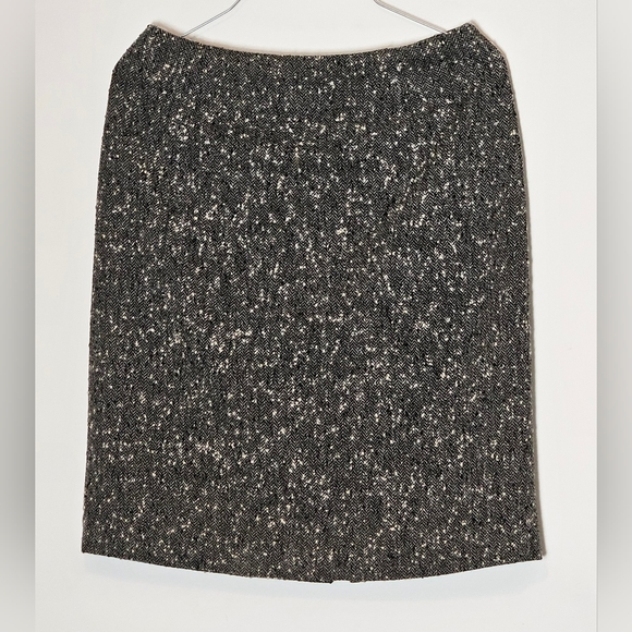 Neiman Marcus Women's Mini Skirt Black White Wool Blend Tweed Size 6. - Picture 1 of 7